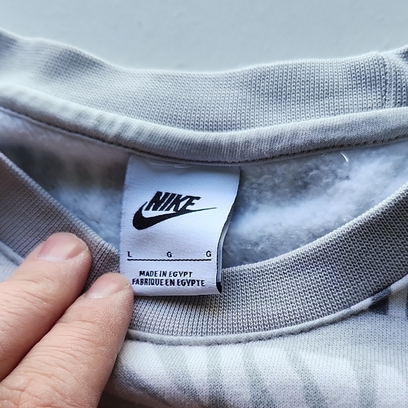 Nike Gray and Neon Yellow Graphic Sweatshirt White Tag Large - Picture 3 of 4